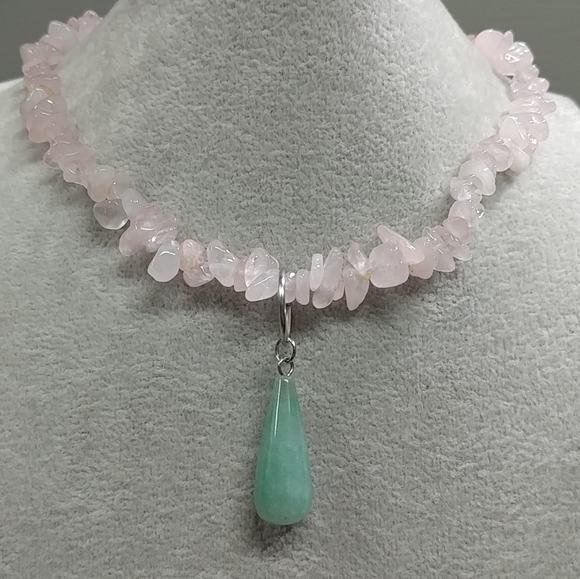 Rose Quartz Chip Beaded Necklace Aventurine Pendant Natural Gemstone Crystal - Picture 9 of 13